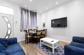 Leeds Retreat - 4BR House Sleeps 10